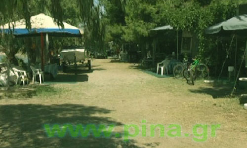 Camping in Evia - Caravan