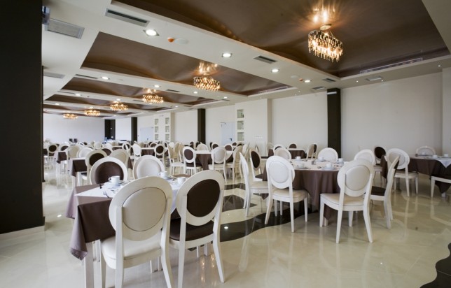 ������ Hotel & Suites